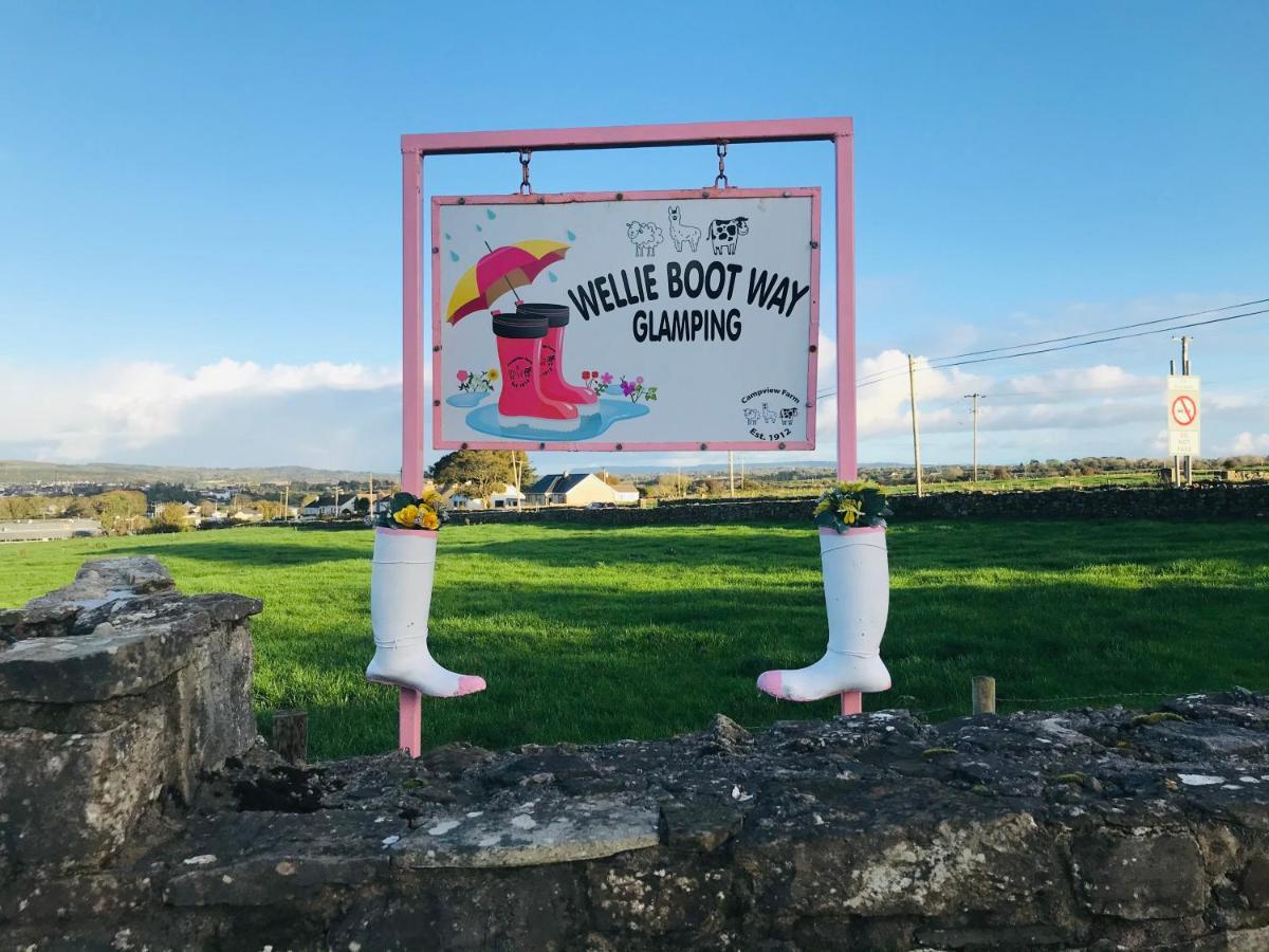 The Beautiful Lazy Llama Shepherd Hut Farm Stay Ballyshannon Exterior foto